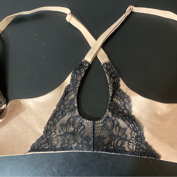 Victoria Secret - Picture 8 of 8